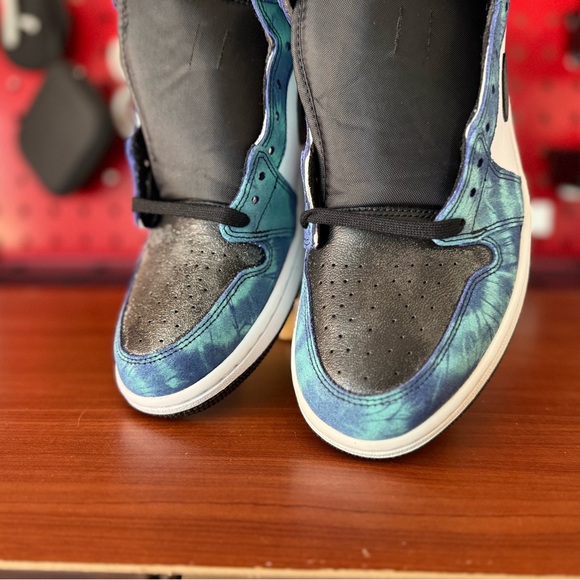 Jordan 1 Tie Dye (W) - Picture 3 of 4